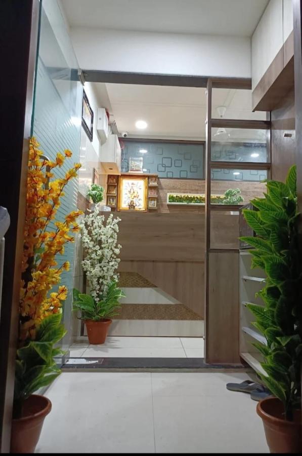 Hotel Royal Sky Ahmedabad Exterior photo